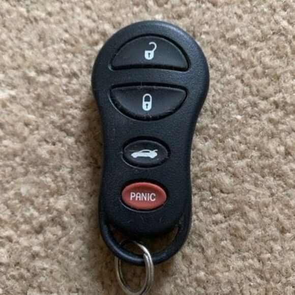 Daimler Chrysler Keyless Entry Remote Control Key Fob P/N 04802260 AA FCC ID: GO - Picture 1 of 9